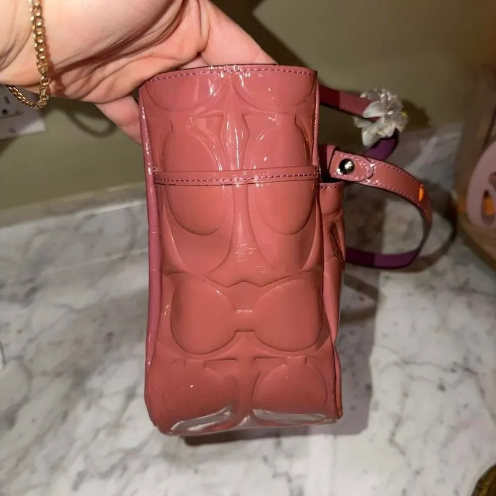 coach gallery embossed signature patent leather tote mauve pink colorway
